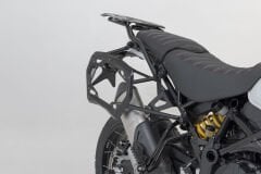 SW-MOTECH PRO Ducati DesertX Yan Çanta Demiri Siyah Ducati DesertX (2022-) / Rally (2023-) - KFT.22.995.30001/B