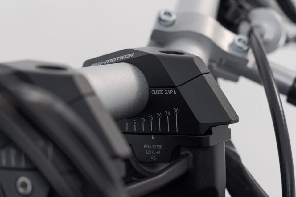 SW-MOTECH Ø28 mm Gidonlar İçin • 28 mm Yükseltme • 5-30 mm Geri Alma • Siyah - LEH.00.039.31000/B
