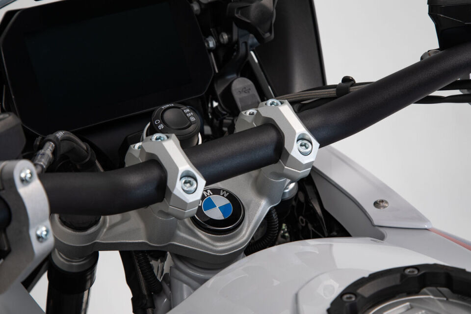 SW-MOTECH BMW Modelleri için • 32 mm Yükseltme • 20 mm Geri Alma • Gümüş - LEH.07.039.12601/S
