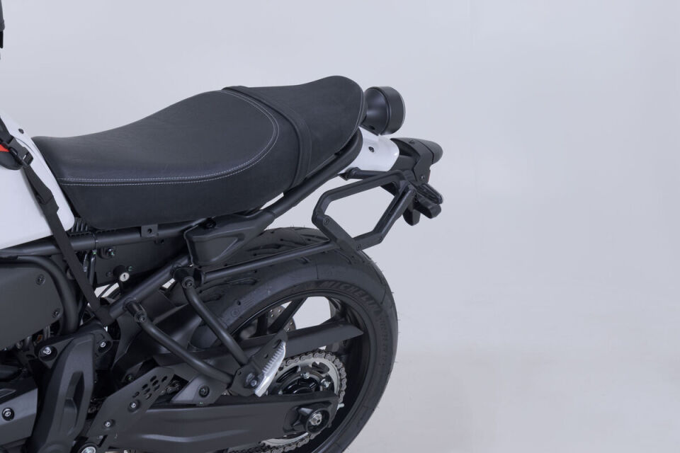 SW-MOTECH V-LOC Sol Yan Çanta Taşıyıcısı Yamaha XSR700 / XSR700 XT - VMC.06.642.10000