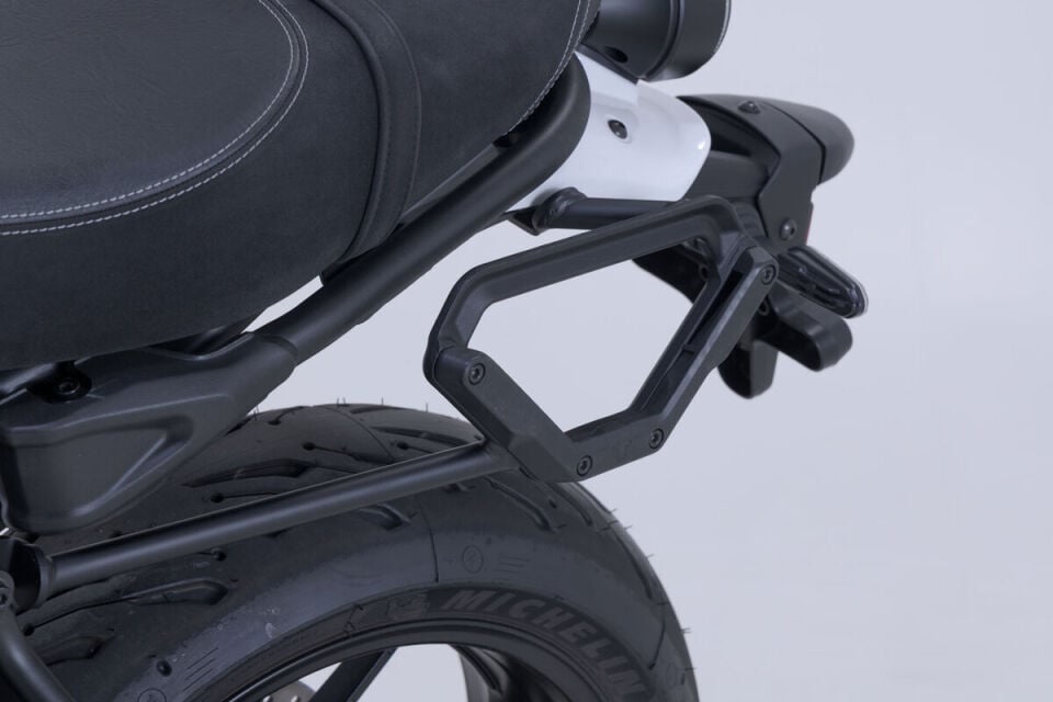SW-MOTECH V-LOC Sol Yan Çanta Taşıyıcısı Yamaha XSR700 / XSR700 XT - VMC.06.642.10000