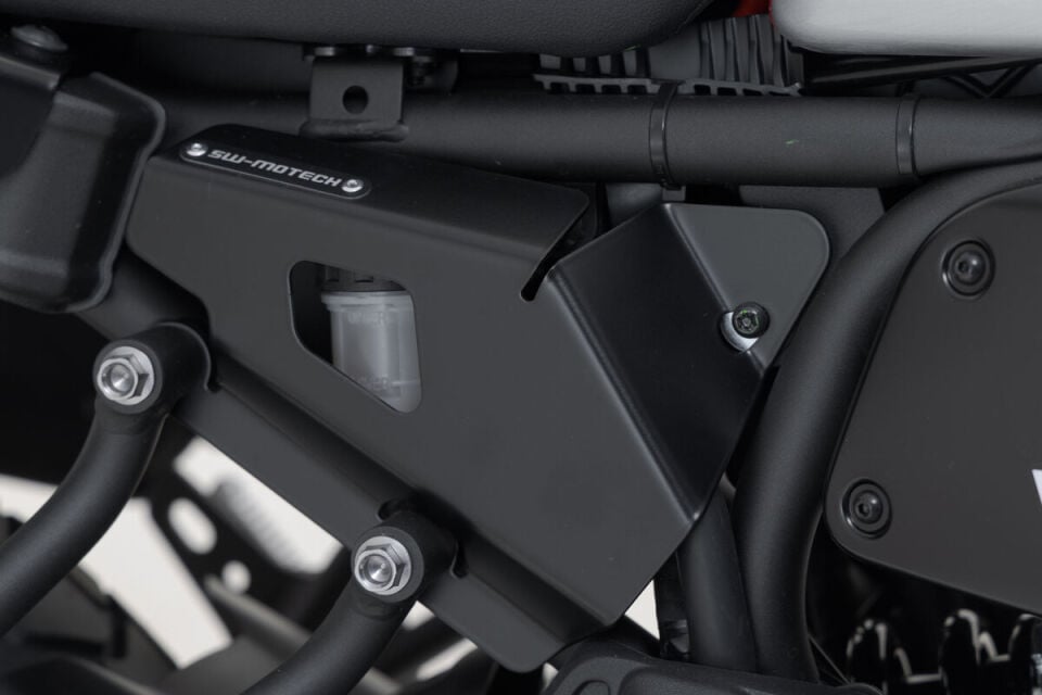 SW-MOTECH Fren Hidroliği Hazne Koruma Seti Yamaha XSR700 / XT L+R - SCT.06.642.10000/B