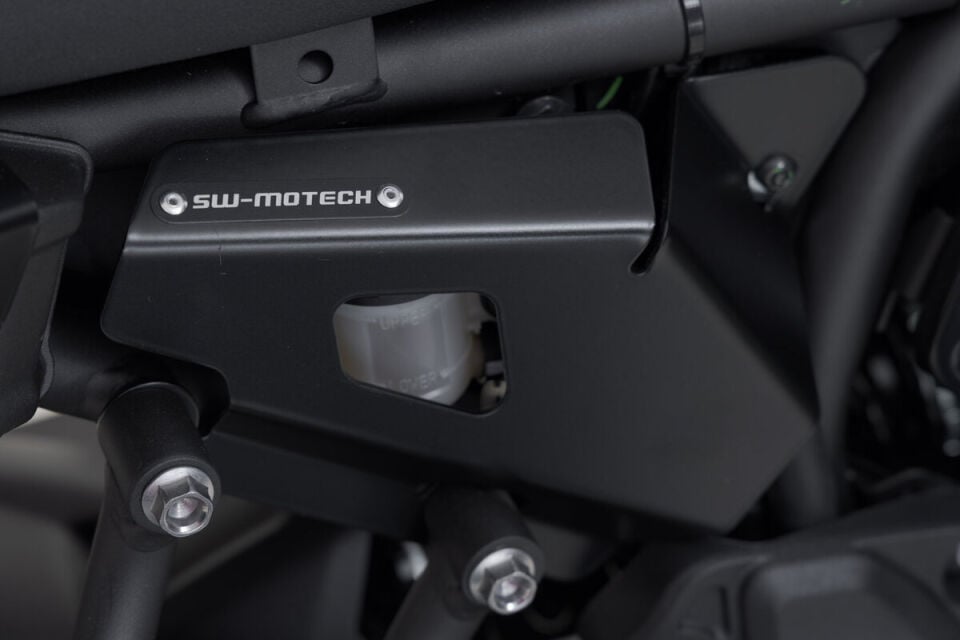 SW-MOTECH Fren Hidroliği Hazne Koruma Seti Yamaha XSR700 / XT L+R - SCT.06.642.10000/B