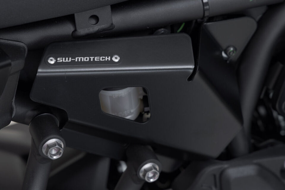 SW-MOTECH Fren Hidroliği Hazne Koruma Seti Yamaha XSR700 / XT L+R - SCT.06.642.10000/B