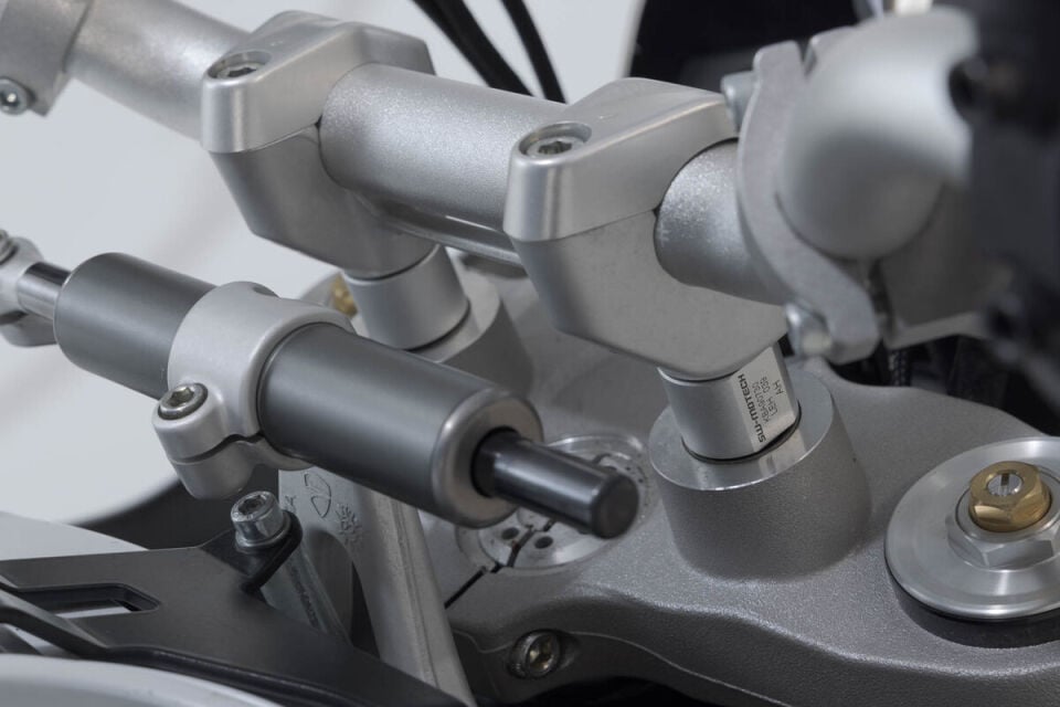 SW-MOTECH Ducati DesertX Gidon Yükseltici 20 mm Gümüş - LEH.22.039.10100/S