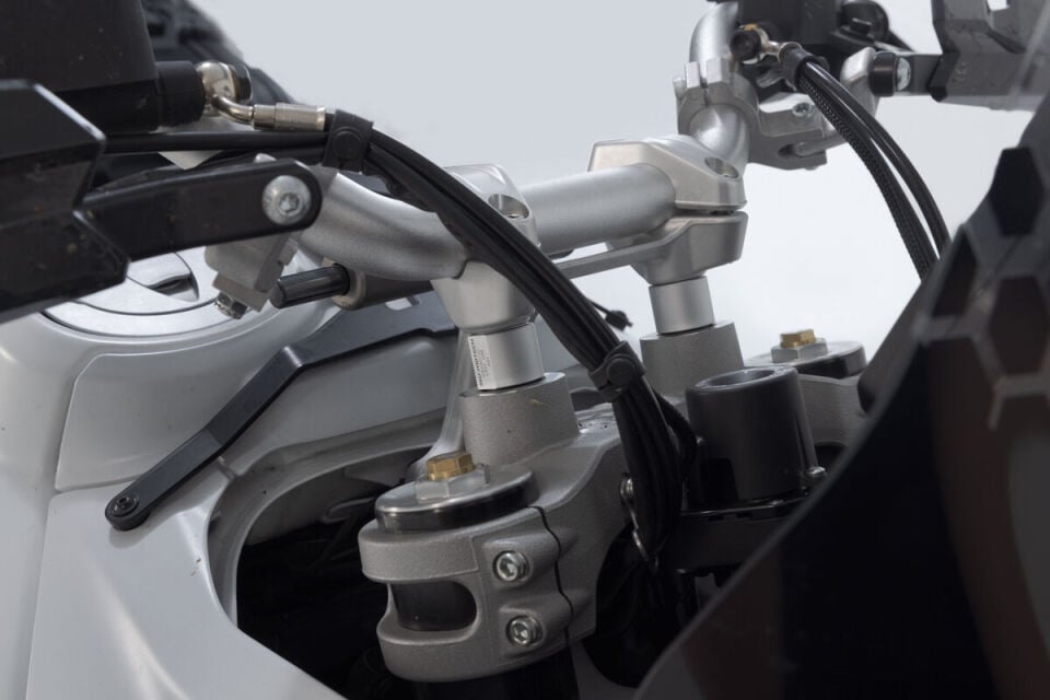 SW-MOTECH Ducati DesertX Gidon Yükseltici 20 mm Gümüş - LEH.22.039.10100/S