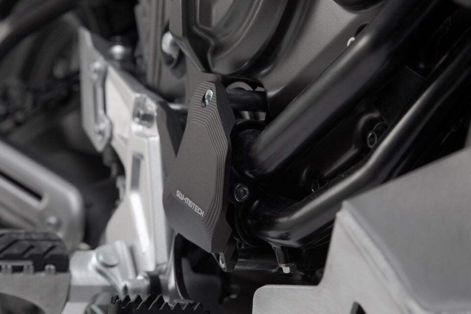 SW-MOTECH Su Pompası Koruması Yamaha Ténéré 700 (2019-) Siyah - SCT.06.799.10000