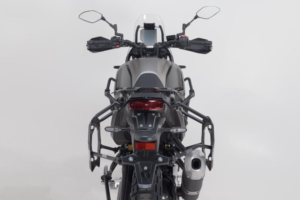 SW-MOTECH Yamaha Tenere 700 PRO Yan Çanta Taşıyıcı Siyah - KFT.06.799.30002/B