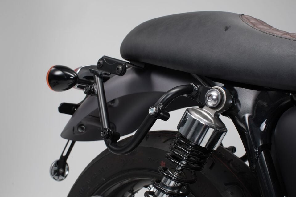 SW-MOTECH Triumph Bonneville SLC Yan Taşıyıcı Adaptörü Sağ - HTA.11.743.13001
