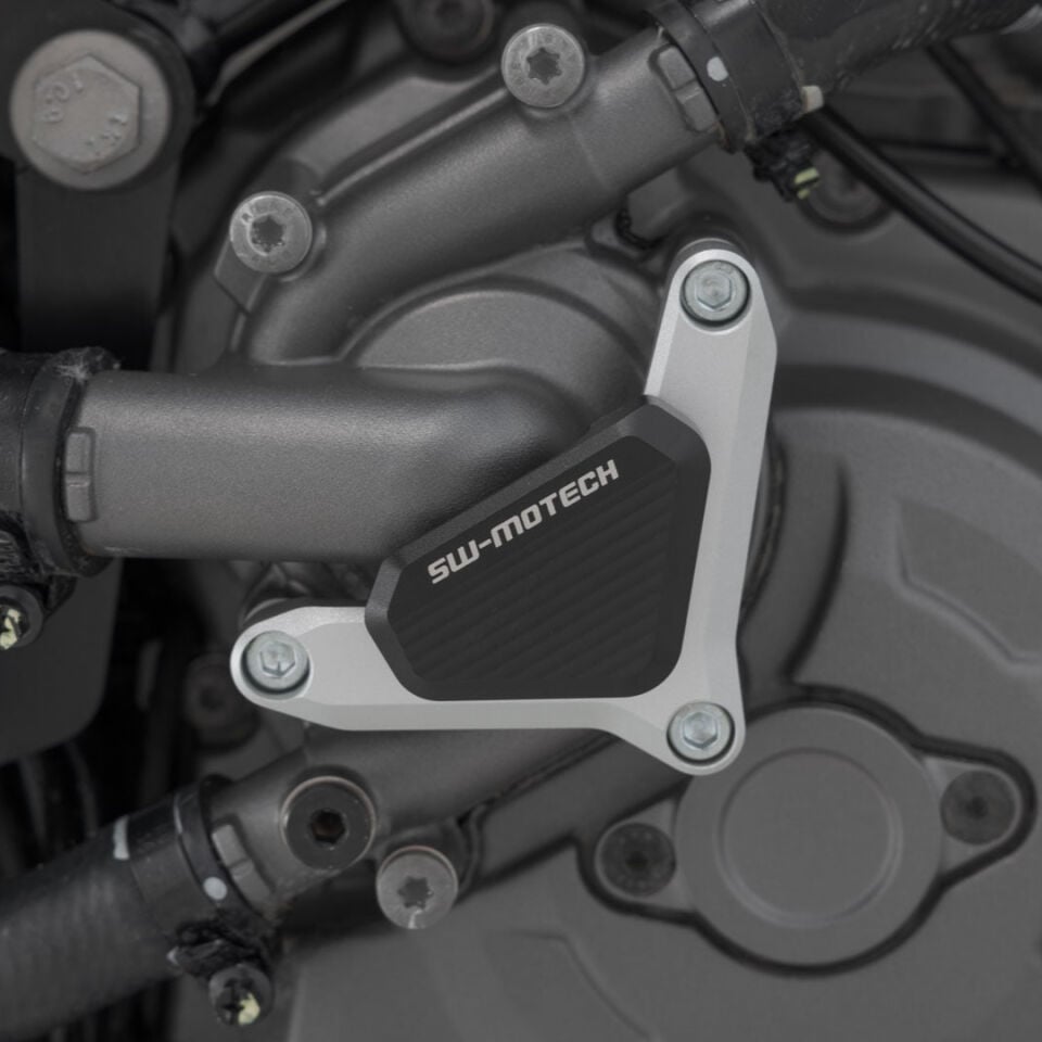 SW-MOTECH Ducati Su Pompası Koruma Gümüş / Siyah - SCT.22.114.10002