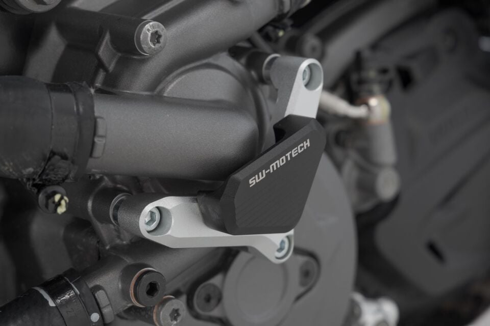 SW-MOTECH Ducati Su Pompası Koruma Gümüş / Siyah - SCT.22.114.10002