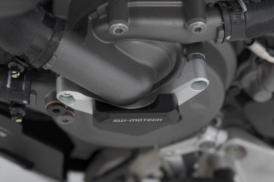 SW-MOTECH Ducati Su Pompası Koruma Gümüş / Siyah - SCT.22.114.10002